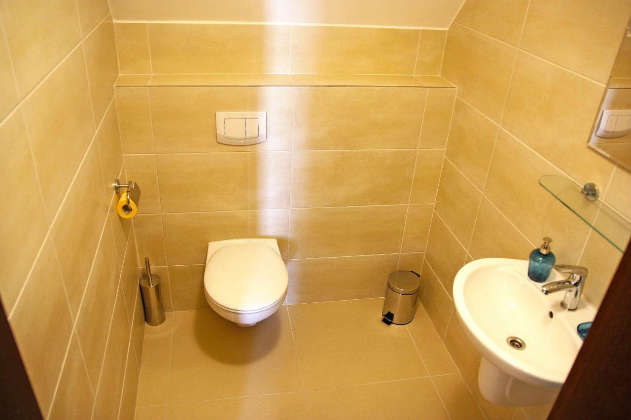 Apartament Na Starym Dworcu โกจัลโควิเซ-เซดรอย ภายนอก รูปภาพ